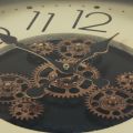 Floristik24 Nástenná dekorácia nástenné hodiny ozubené hodiny bronzové krémové retro Ø54cm